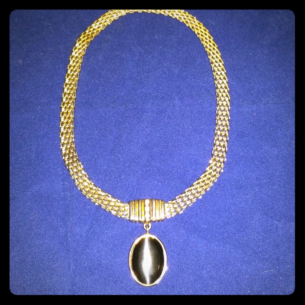 Vintage Silver/Gold tone Chainmail Agate Necklace
